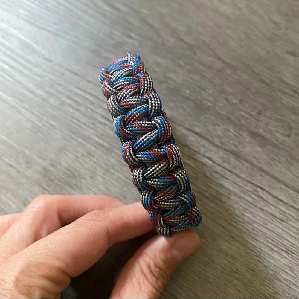 Paracord Bracelet NEW Unisex Handmade USA Red Blue Silver Black